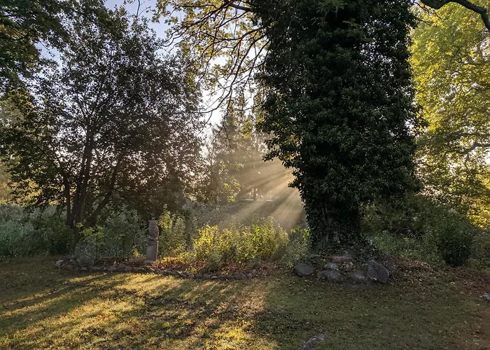 Schlossgut Gorow Отель Satow