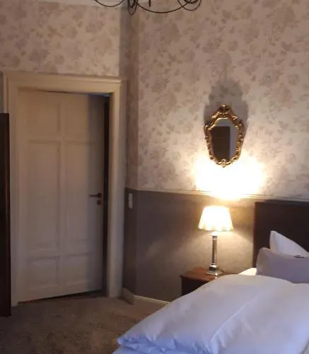Отель Schlossgut Gorow *